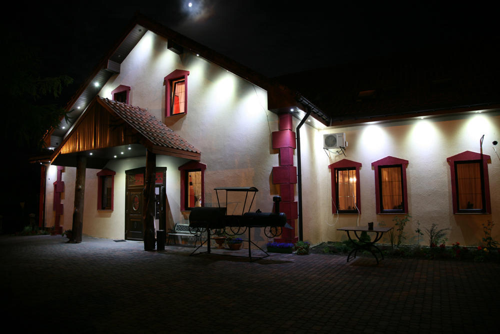 Florczaki Pensjonat Agroturystyczny Pod Modrzewiem B&B 외부 사진